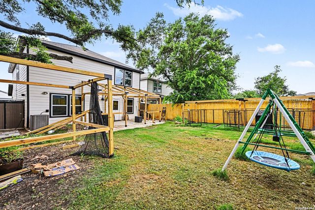 13745 Crossbow Rdg, San Antonio, TX 78253
