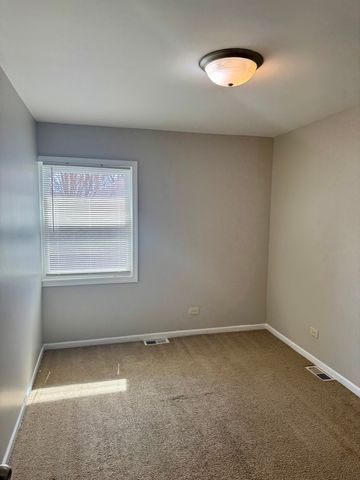 2218 S 11th Avenue, Broadview, IL 60155