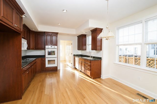 129 Park Street, New Canaan, CT 06840