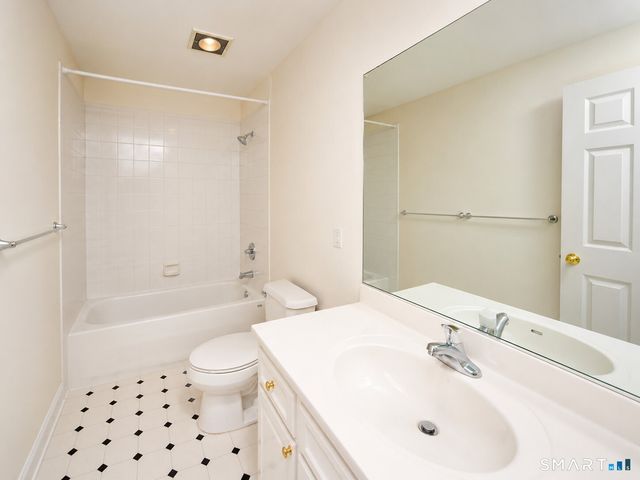 129 Park Street, New Canaan, CT 06840