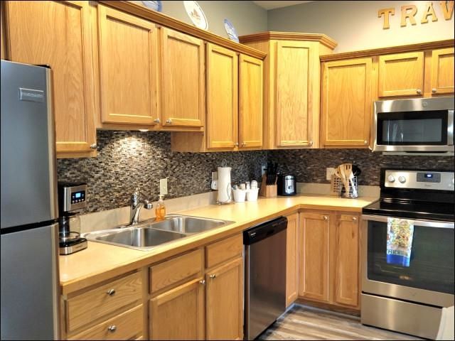 2100 W Schuss Mountain Drive, Custer Twp, MI 49615