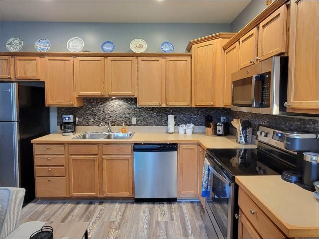 2100 W Schuss Mountain Drive, Custer Twp, MI 49615