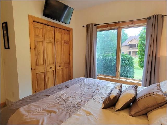 2100 W Schuss Mountain Drive, Custer Twp, MI 49615