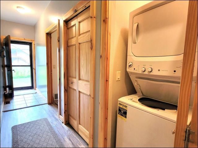 2100 W Schuss Mountain Drive, Custer Twp, MI 49615