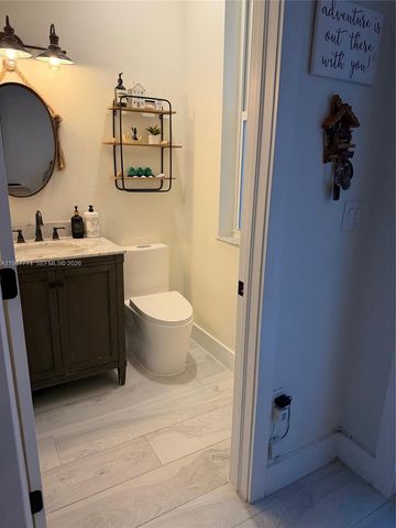 11536 NW 43rd Ter, Doral, FL 33178