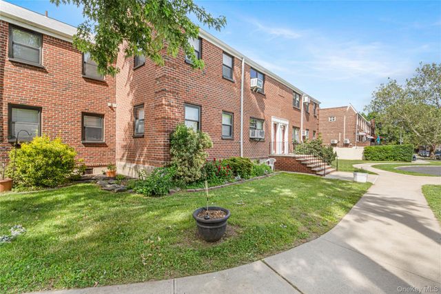 168-01 18th Avenue 3-135, Whitestone, NY 11357