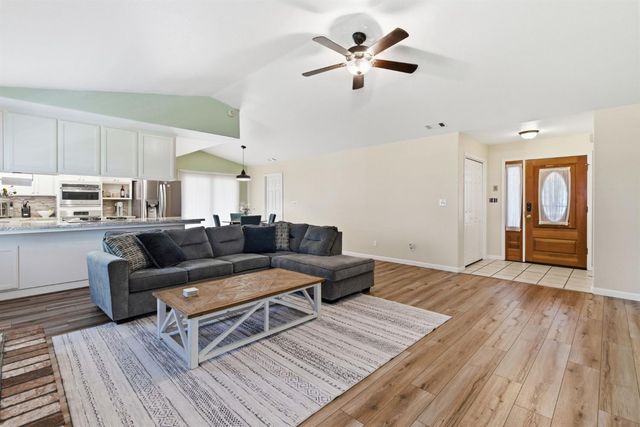 12427 Terrace View Ct, Waterford, CA 95386