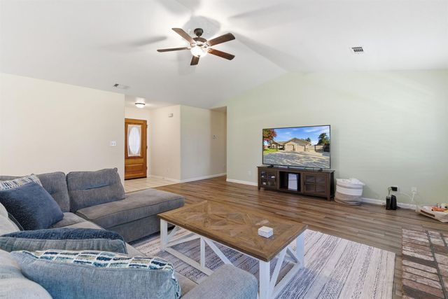 12427 Terrace View Ct, Waterford, CA 95386