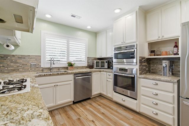 12427 Terrace View Ct, Waterford, CA 95386