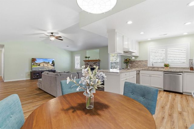 12427 Terrace View Ct, Waterford, CA 95386