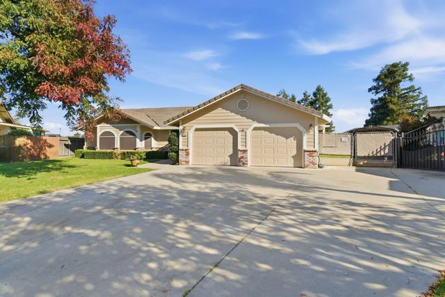 12427 Terrace View Ct, Waterford, CA 95386