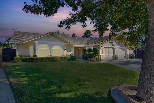 12427 Terrace View Ct, Waterford, CA 95386