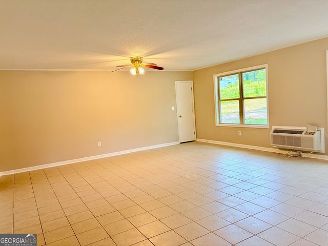 210 Orchard Drive, Commerce, GA 30529
