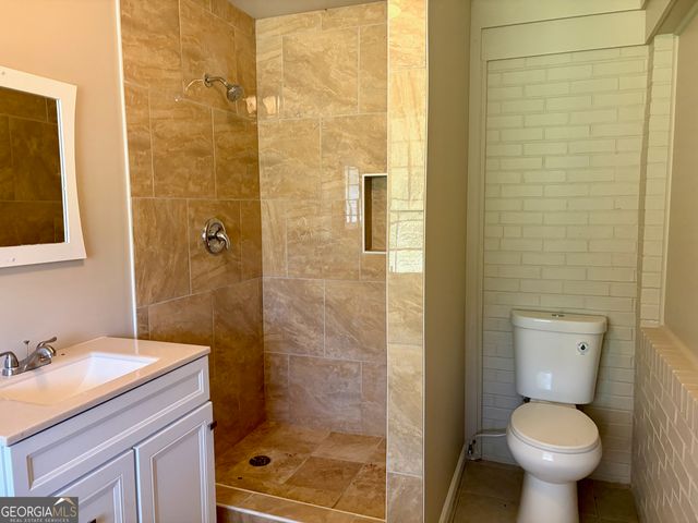 210 Orchard Drive, Commerce, GA 30529