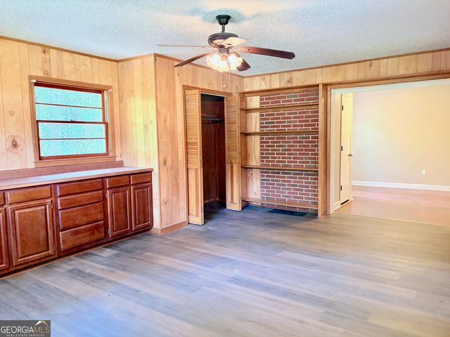 210 Orchard Drive, Commerce, GA 30529