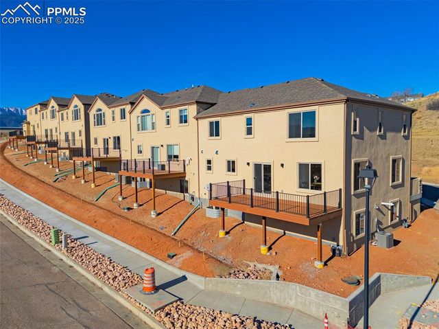 701 Little Bear Grove, Colorado Springs, CO 80907