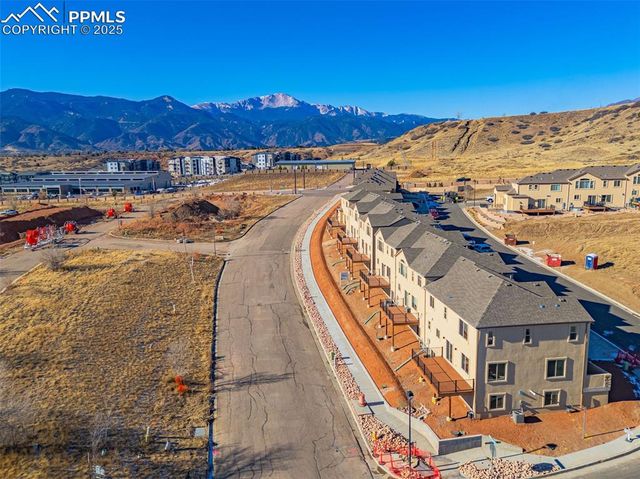 701 Little Bear Grove, Colorado Springs, CO 80907