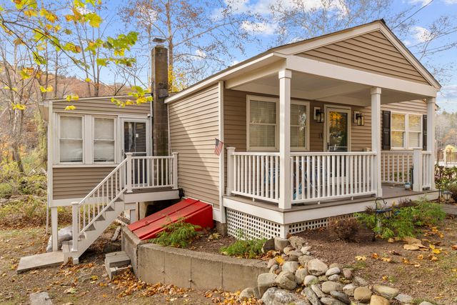 567 Roosevelt Drive, Oxford, CT 06478