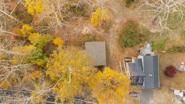 567 Roosevelt Drive, Oxford, CT 06478