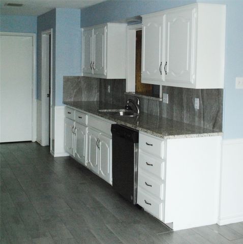 1445 Thunderbrook Drive, Desoto, TX 75115