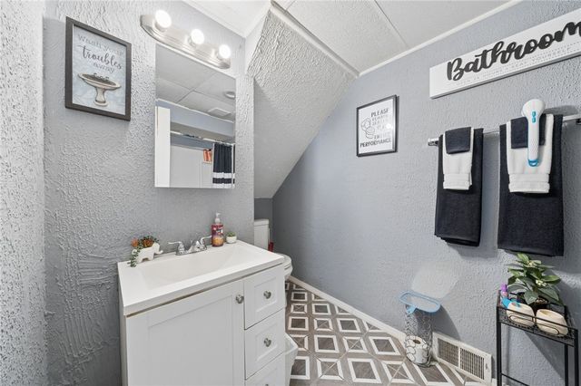 5715 E Liberty Blvd, East Liberty, PA 15206