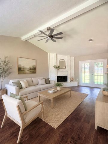 4802 Kleinmeadow Court, Houston, TX 77066