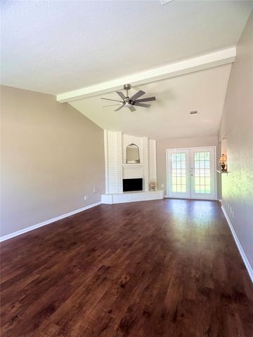 4802 Kleinmeadow Court, Houston, TX 77066