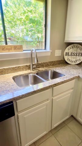4802 Kleinmeadow Court, Houston, TX 77066