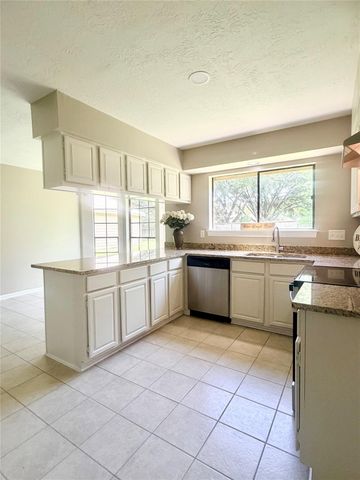 4802 Kleinmeadow Court, Houston, TX 77066