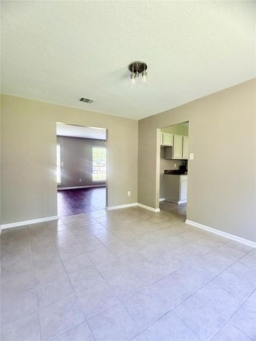 4802 Kleinmeadow Court, Houston, TX 77066