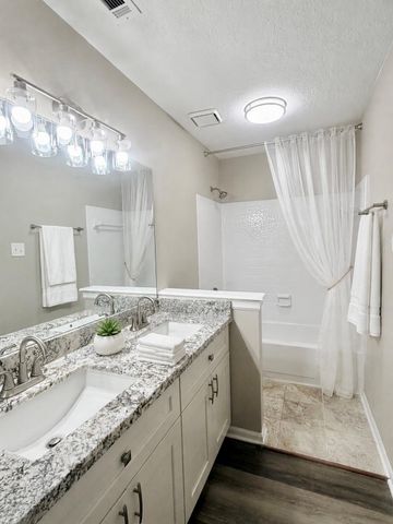 4802 Kleinmeadow Court, Houston, TX 77066