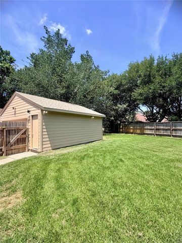 4802 Kleinmeadow Court, Houston, TX 77066