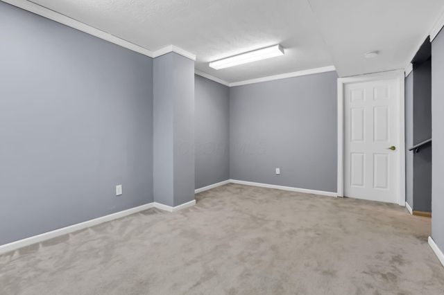 2573 Rustling Oak Boulevard, Hilliard, OH 43026