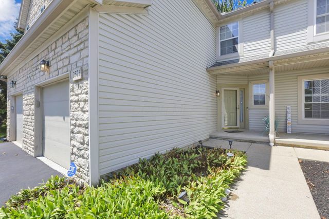 2573 Rustling Oak Boulevard, Hilliard, OH 43026