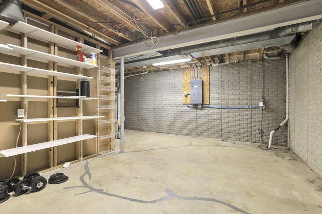 2573 Rustling Oak Boulevard, Hilliard, OH 43026