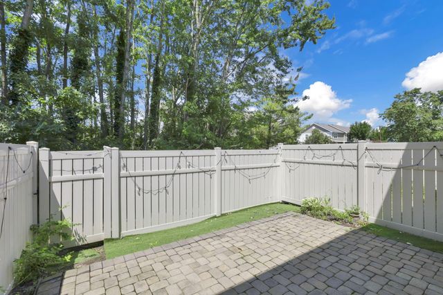 2573 Rustling Oak Boulevard, Hilliard, OH 43026