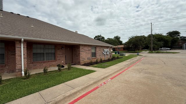 2335 N Elm Street, Denton, TX 76201