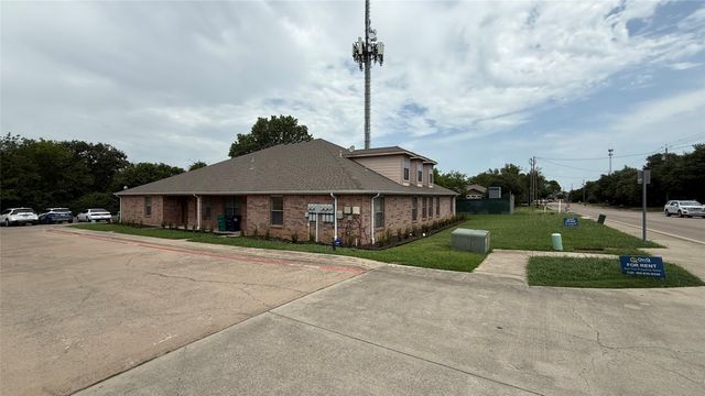 2335 N Elm Street, Denton, TX 76201