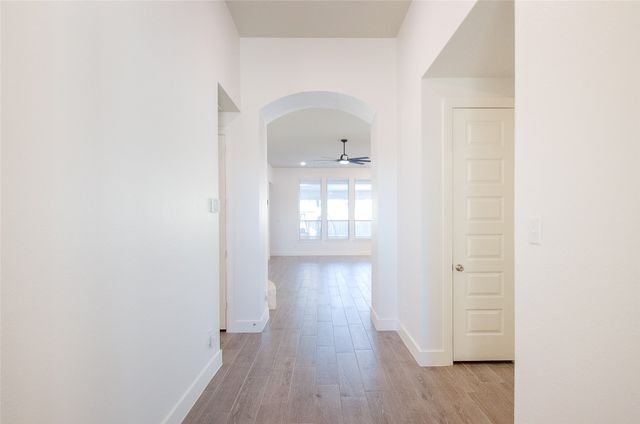 1121 Bridle Path Drive, Aubrey, TX 76227