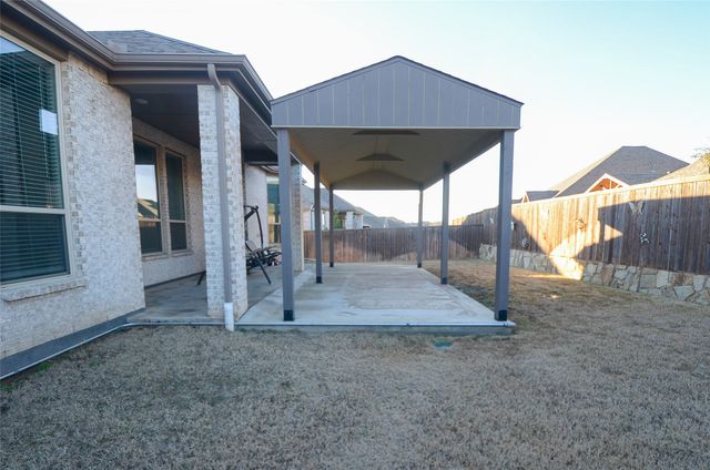 1121 Bridle Path Drive, Aubrey, TX 76227