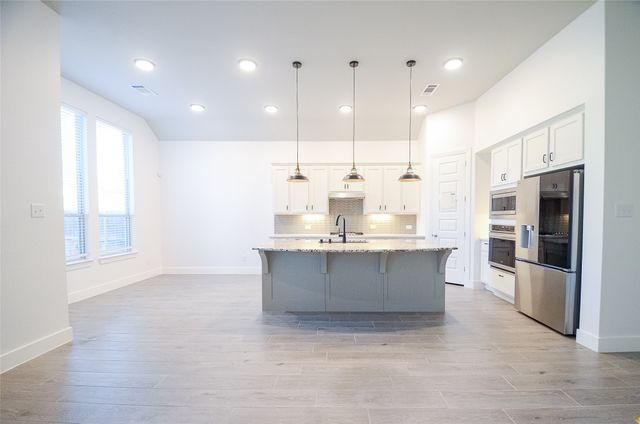 1121 Bridle Path Drive, Aubrey, TX 76227