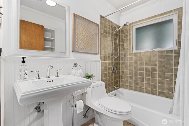 7604 194th Street SW, Edmonds, WA 98026