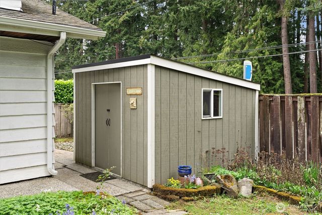 7604 194th Street SW, Edmonds, WA 98026