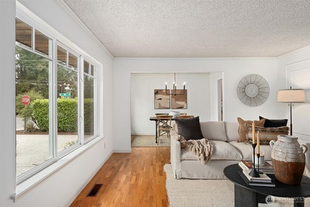7604 194th Street SW, Edmonds, WA 98026
