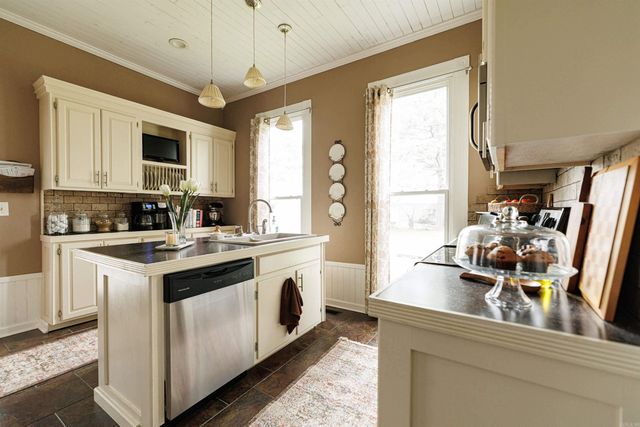 65 Mulberry Street, Quitman, AR 72131