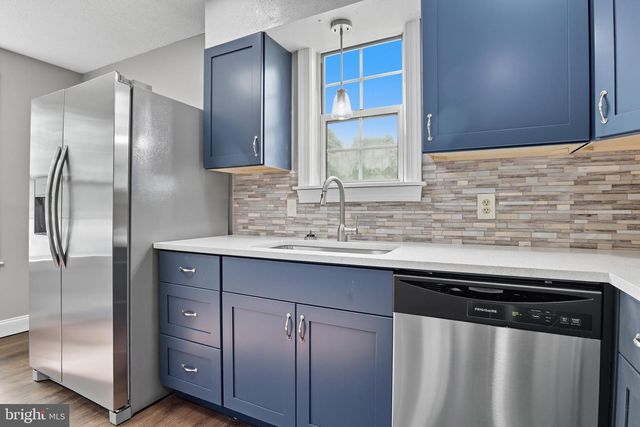 4119 GREYWOOD DR, York, PA 17402