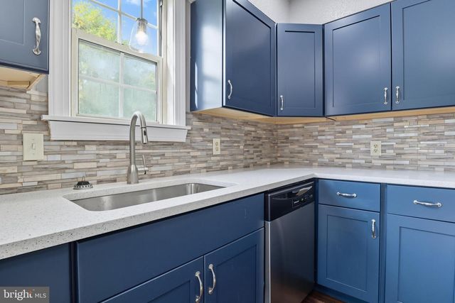 4119 GREYWOOD DR, York, PA 17402