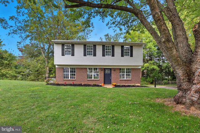 4119 GREYWOOD DR, York, PA 17402