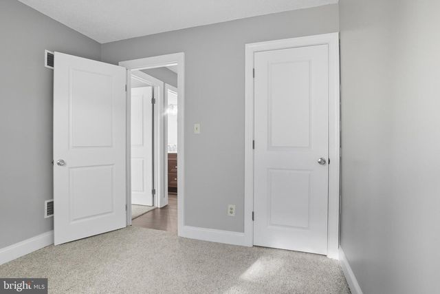 4119 GREYWOOD DR, York, PA 17402