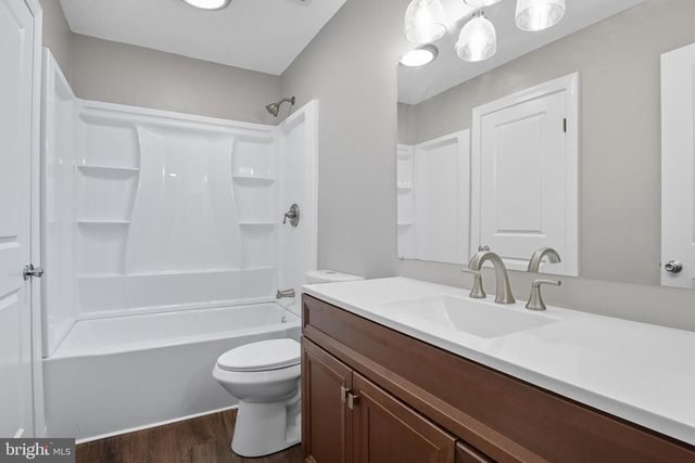 4119 GREYWOOD DR, York, PA 17402